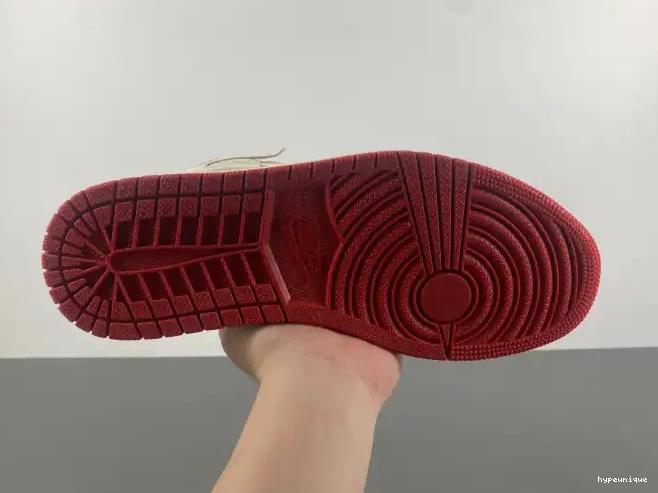 HYPE Jordan (W) DB4612-100 OG Rare High Air 1 Air Cinnabar 0420
